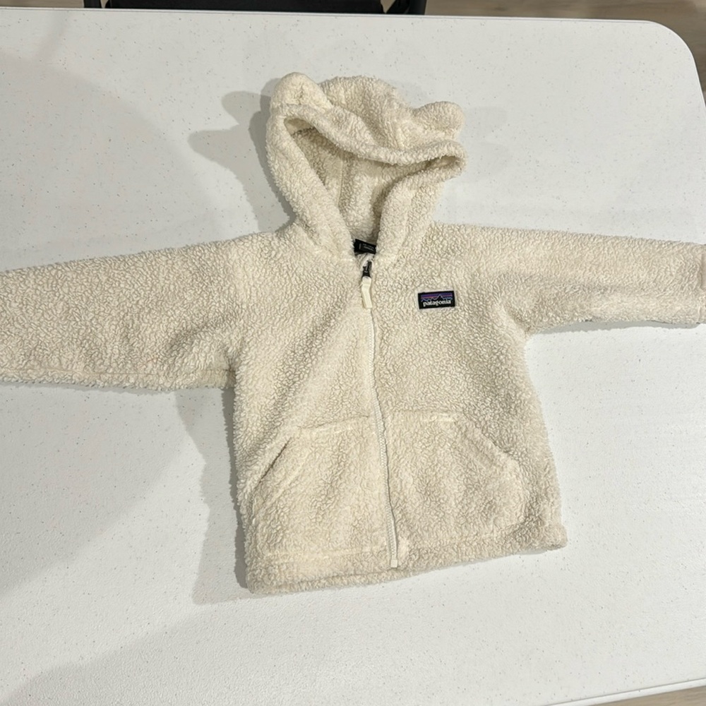 Patagonia Baby Furry Friends zip up fleece jacket